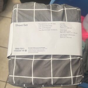 Room Essentials Gray Plaid Sheet Set